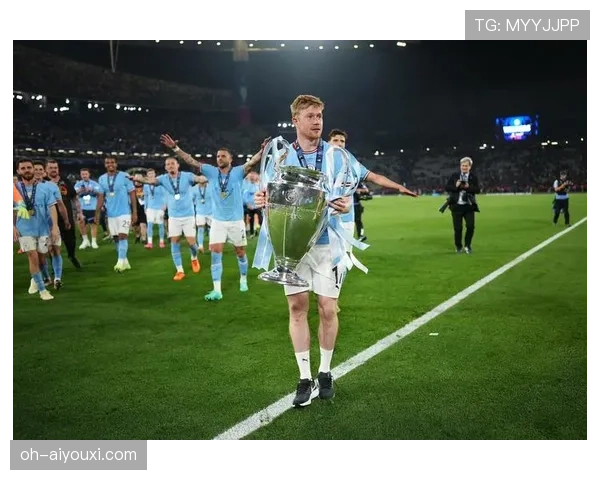 德布劳内与格策的进攻组织方式及战术角色差异解析